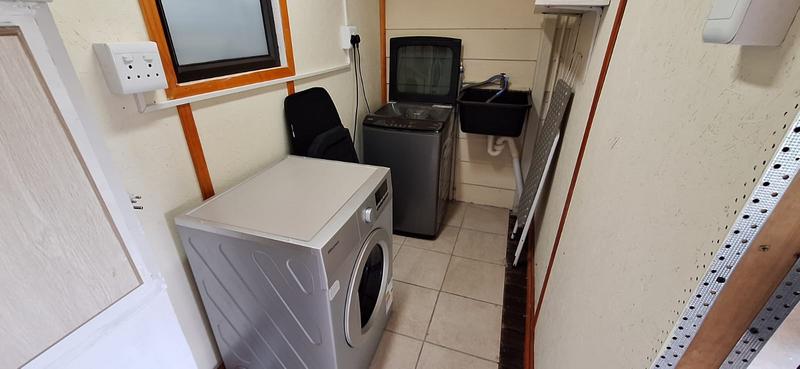 To Let 2 Bedroom Property for Rent in Fraaiuitsig Western Cape